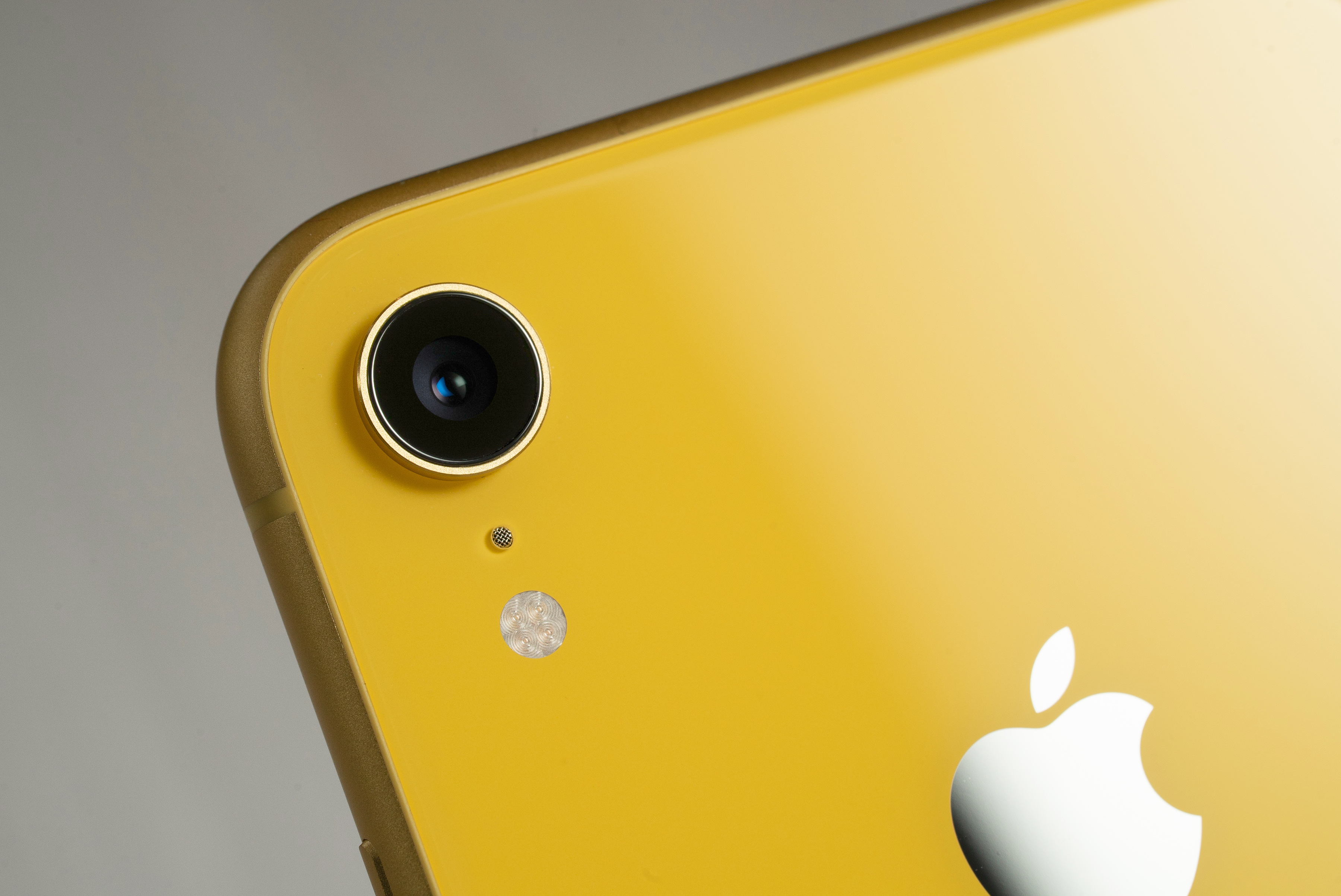 「iPhone XR」の「R」の意味についてApple役員が語る